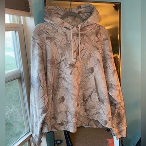 Brand new without tags Abercrombie Camo Cropped Hoodie
